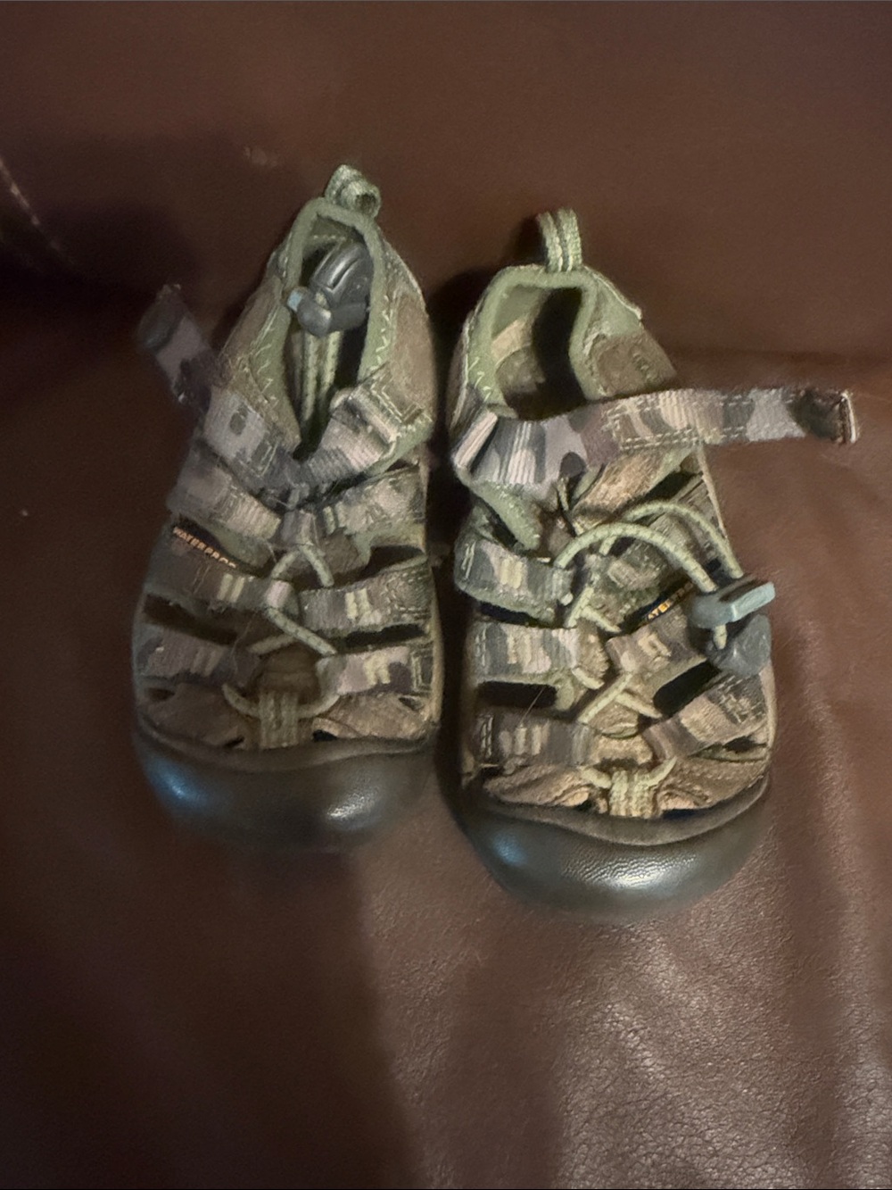 Kids Outdoor Sandals in Camouflage Green